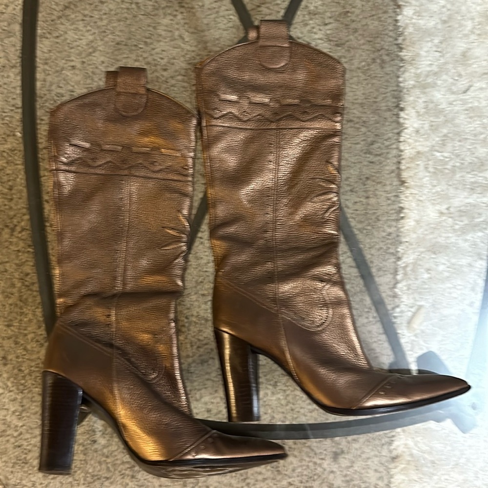 SOLD!!! Vince Camuto 9 1/2 B all leather bronze heeled bootS